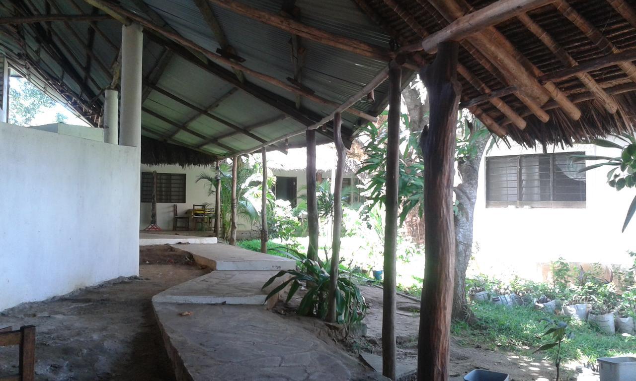 Travellers Inn Resort Malindi Kijiwetanga Extérieur photo