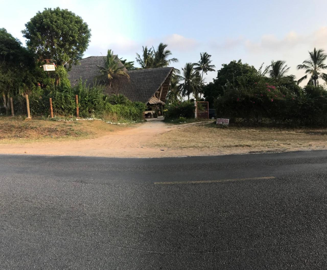 Travellers Inn Resort Malindi Kijiwetanga Extérieur photo