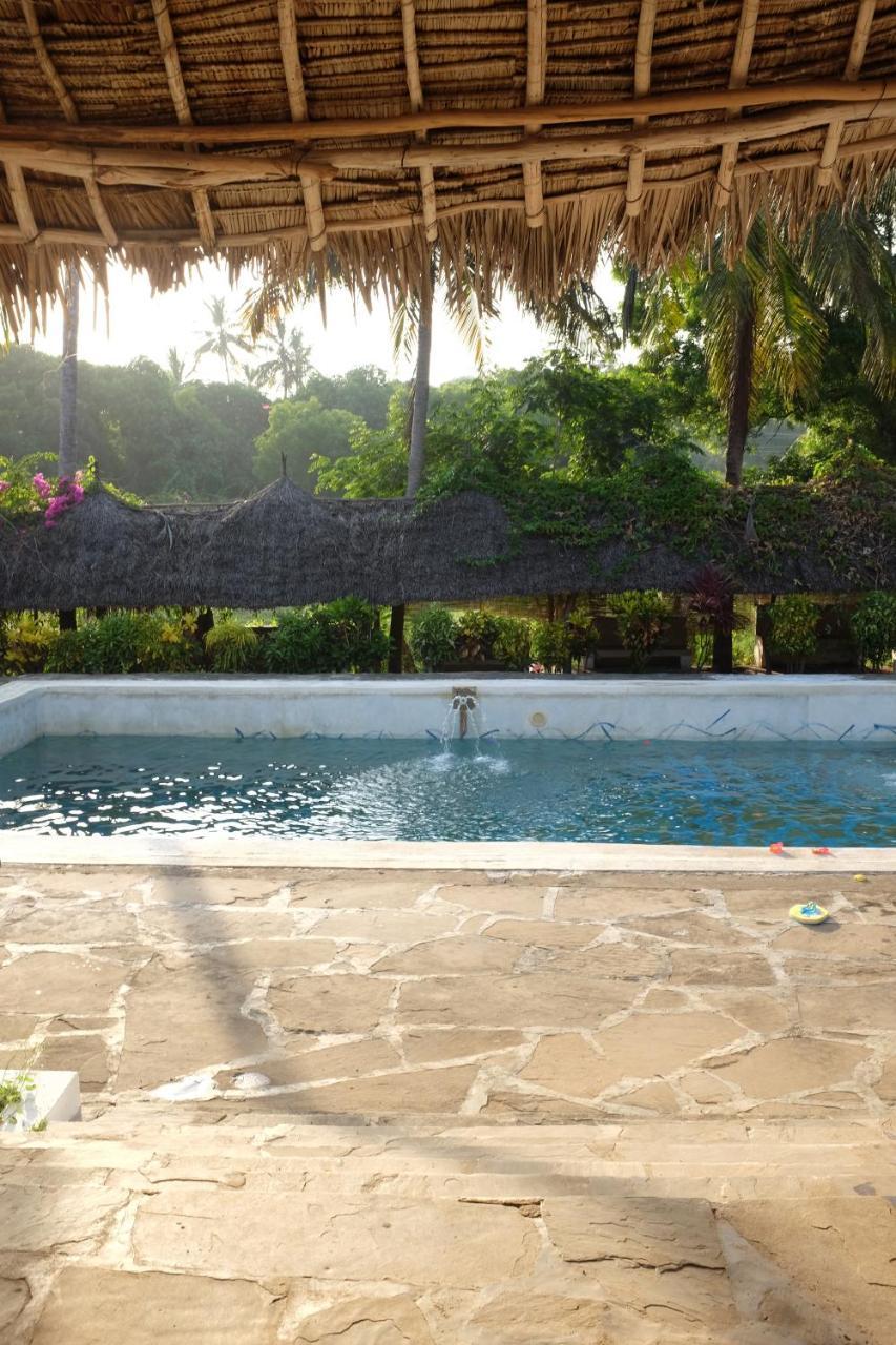 Travellers Inn Resort Malindi Kijiwetanga Extérieur photo