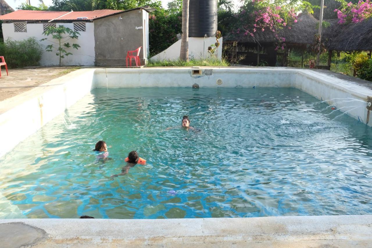 Travellers Inn Resort Malindi Kijiwetanga Extérieur photo